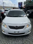 Toyota Corolla Altis 2010 White - 2