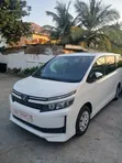 Toyota Voxy V 4WD 8-Seater 2017 White - 5