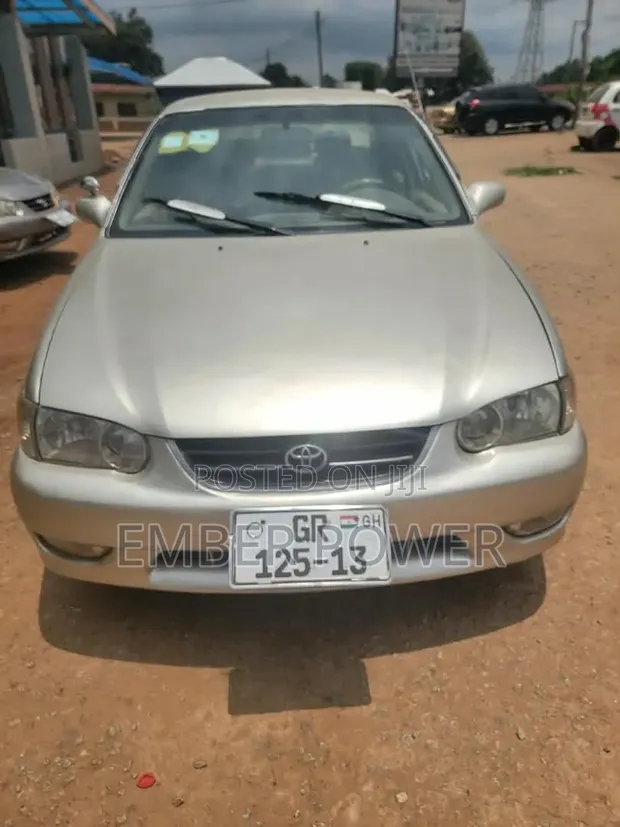 Toyota Corolla 2004 Silver - 1