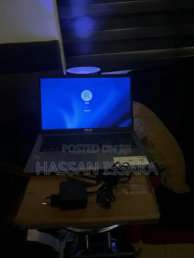 Asus A42JK Laptop: AMD Ryzen 5, 8GB RAM, 256GB SSD - 1