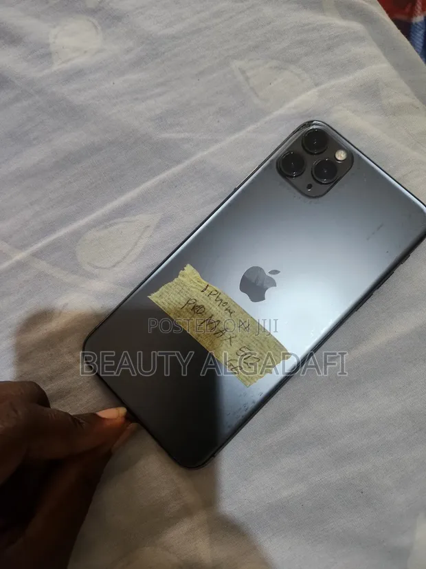 Apple iPhone 11 Pro Max 512GB Graphite - 1