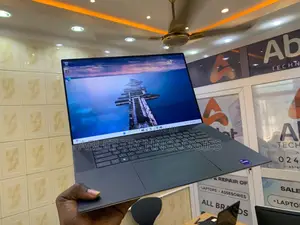 Dell XPS 17 9720 Laptop - Intel Core i9, 16GB RAM, 512GB SSD