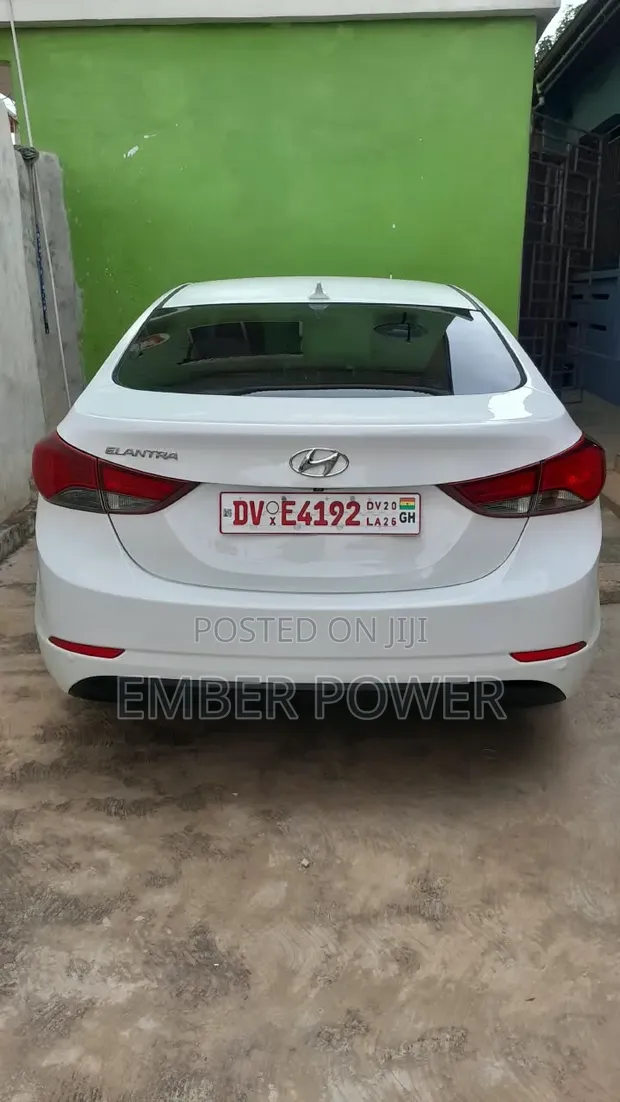 Hyundai Elantra 2013 White - 1