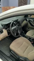 Hyundai Elantra 2013 White - 2