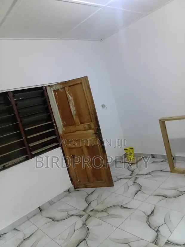 1 Bedroom Room & Parlour Self-Contained, Adenta Barrier - 1