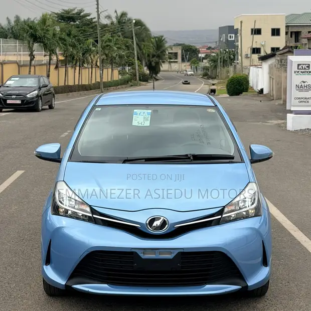 Toyota Vitz 1.3 FWD 5dr 2015 Blue - 1