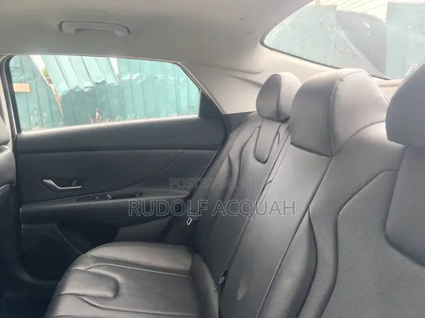 Hyundai Avante 2021 White - 1