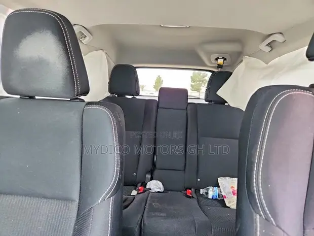 2015 Toyota RAV4 XLE SUV AWD - 1