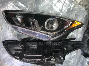 Hyundai Santa Fe 2017-2018 Headlight - Premium OEM Foreign Used