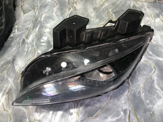Hyundai Kona 2021-2022 Left Headlight - Premium OEM - 1