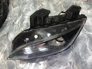 Hyundai Kona 2021-2022 Left Headlight - Premium OEM