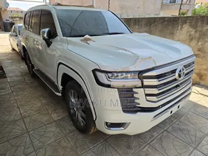 2025 Toyota Land Cruiser VXR - Brand New