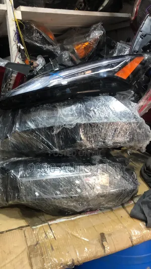 Nissan Rogue Headlight - Foreign Used (2021-2025)