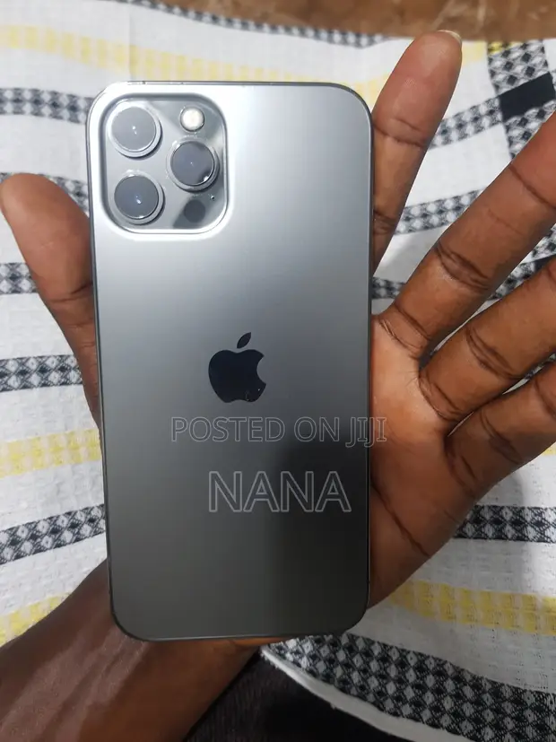 Apple iPhone 12 Pro Max 256GB Silver - 1