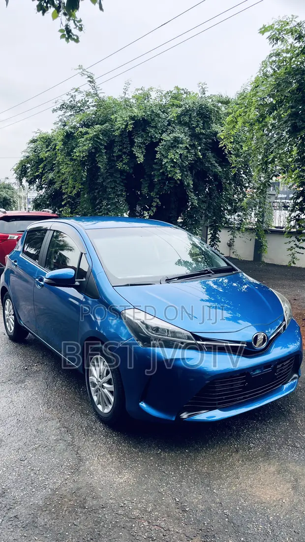 Toyota Vitz 1.3 AWD 5dr 2015 Blue - 1