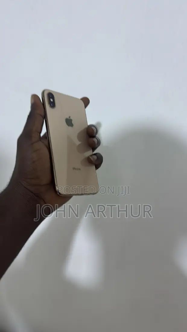 Apple iPhone XS Max 64GB Gold - 1