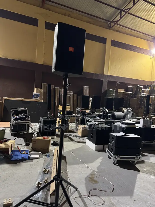 3-Meter Hand Crank and Stereo Speakers - 1