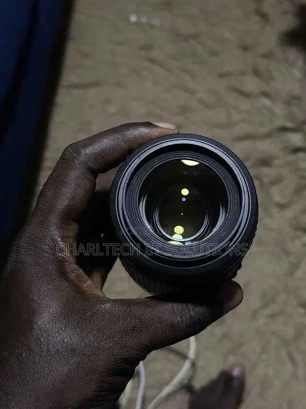 Nikon 55-200mm DX VR Lens - 1