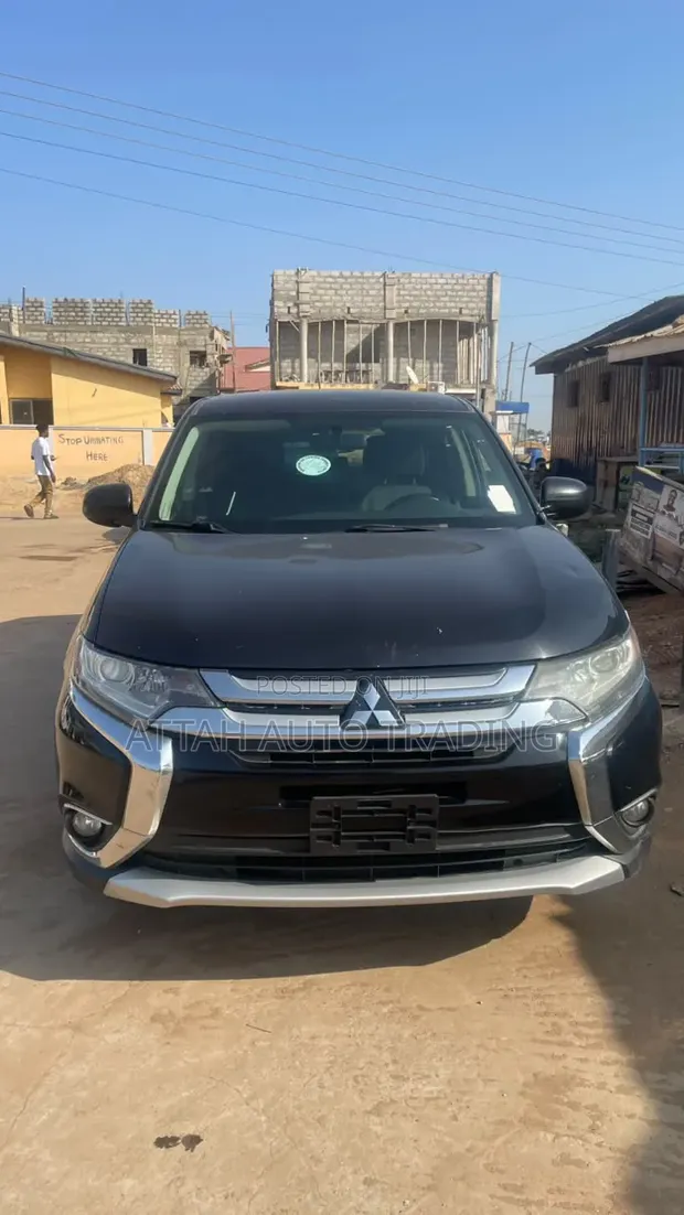 Mitsubishi Outlander 2016 Black - 1