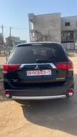 Mitsubishi Outlander 2016 Black - 4