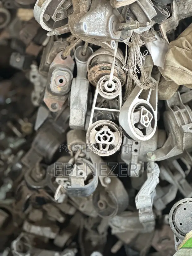 Engines and Gearbox Seats for All Cars - 1
