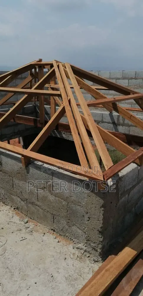 Professional Carpenter for All Carpentry and Wood Works - 1