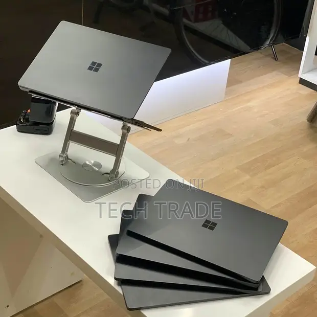 Microsoft Surface Laptop 3 - 8GB RAM, Intel Core i5, 256GB SSD - 1