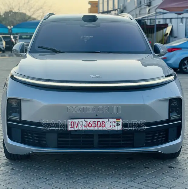 Li Auto L9 1.5 Hybrid AWD 2022 Silver - 1