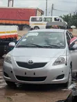 Toyota Belta 2010 Silver - 5