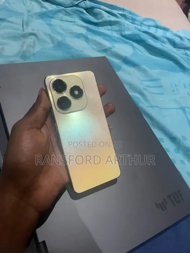 Tecno Spark 20 128GB Gold - 1