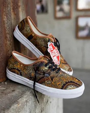 Original Vans Premium Paisley Print Sneakers