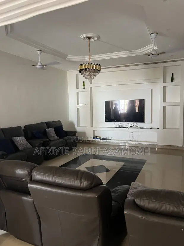 4 Bedroom House for Rent in Ahodwo Sokoban, Kumasi - 1