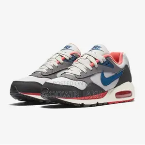 Nike Air Max IVO Sneakers - Unisex