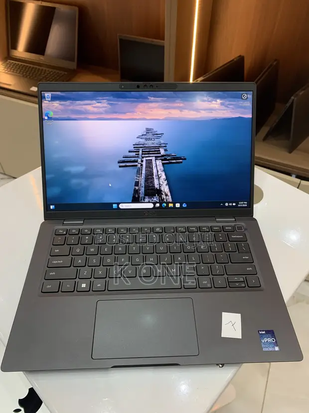 Dell Latitude 7430 Laptop 16GB RAM, 256GB SSD - 1
