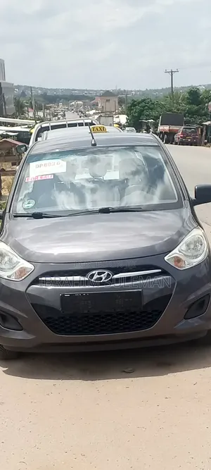 Hyundai i10 2010 Gray
