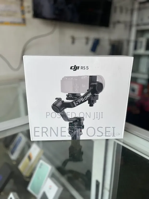 DJI RS 5 Gimbal Stabilizer - 1