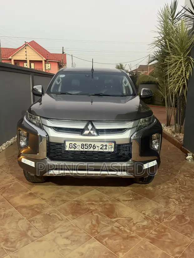 Mitsubishi L200 Sportero 2.4 Diesel 2021 Brown - 1