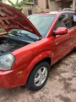 Hyundai Tucson 2009 Red - 4