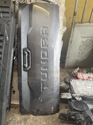 Toyota Tundra 2022-2026 Tailgate - Complete