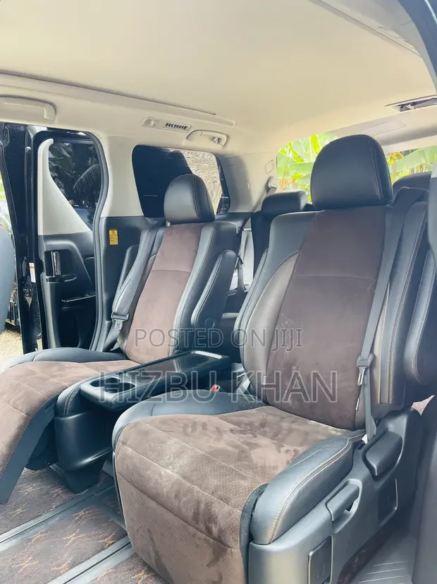 Toyota Alphard 2.4 Petrol FWD 2013 Black - 1