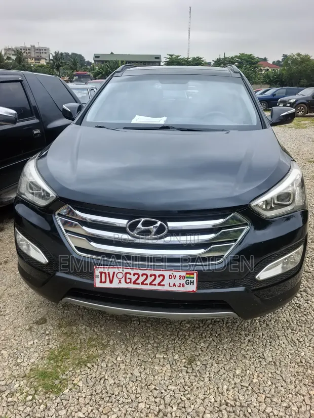 Hyundai Santa Fe 2016 Black - 1