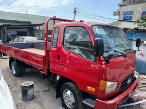 Hyundai Mighty II HD65 4WD Cargo Truck