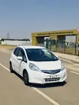 Honda Fit 2013 White Hybrid - 2