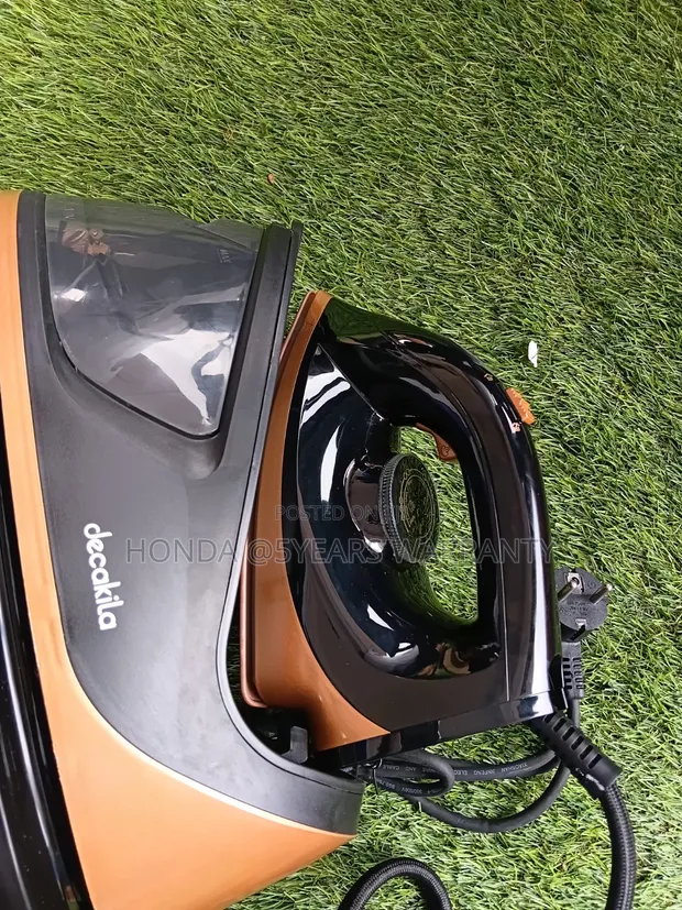 Decakila Heavy Duty Steam Station Iron 40g - 1