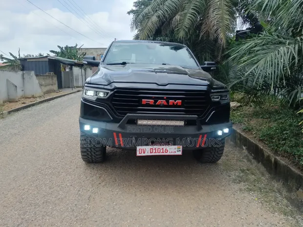 Dodge RAM 2019 Black - 1