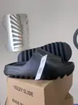 Yeezy Slides - Black - 2