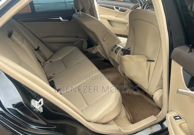 Mercedes-Benz C250 2013 Black - 1