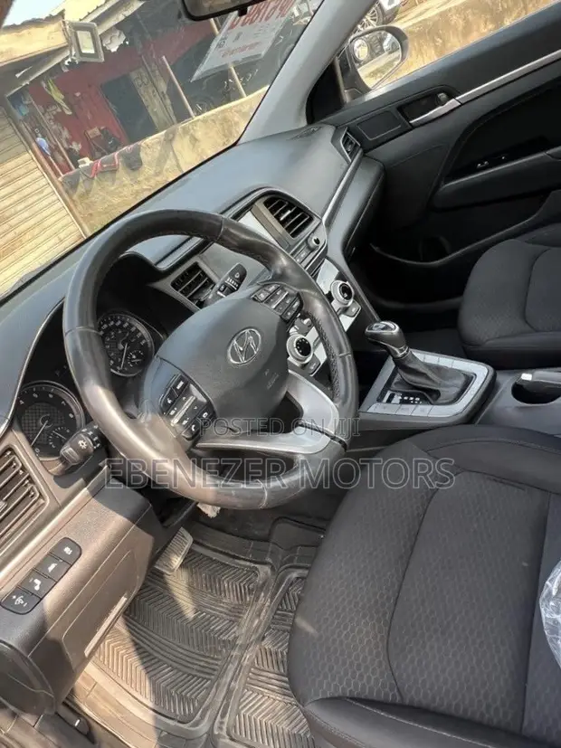2020 Hyundai Elantra - Black - 1