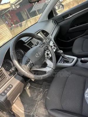 2020 Hyundai Elantra - Black