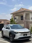 Toyota bZ4X XLE 2024 Silver - 1